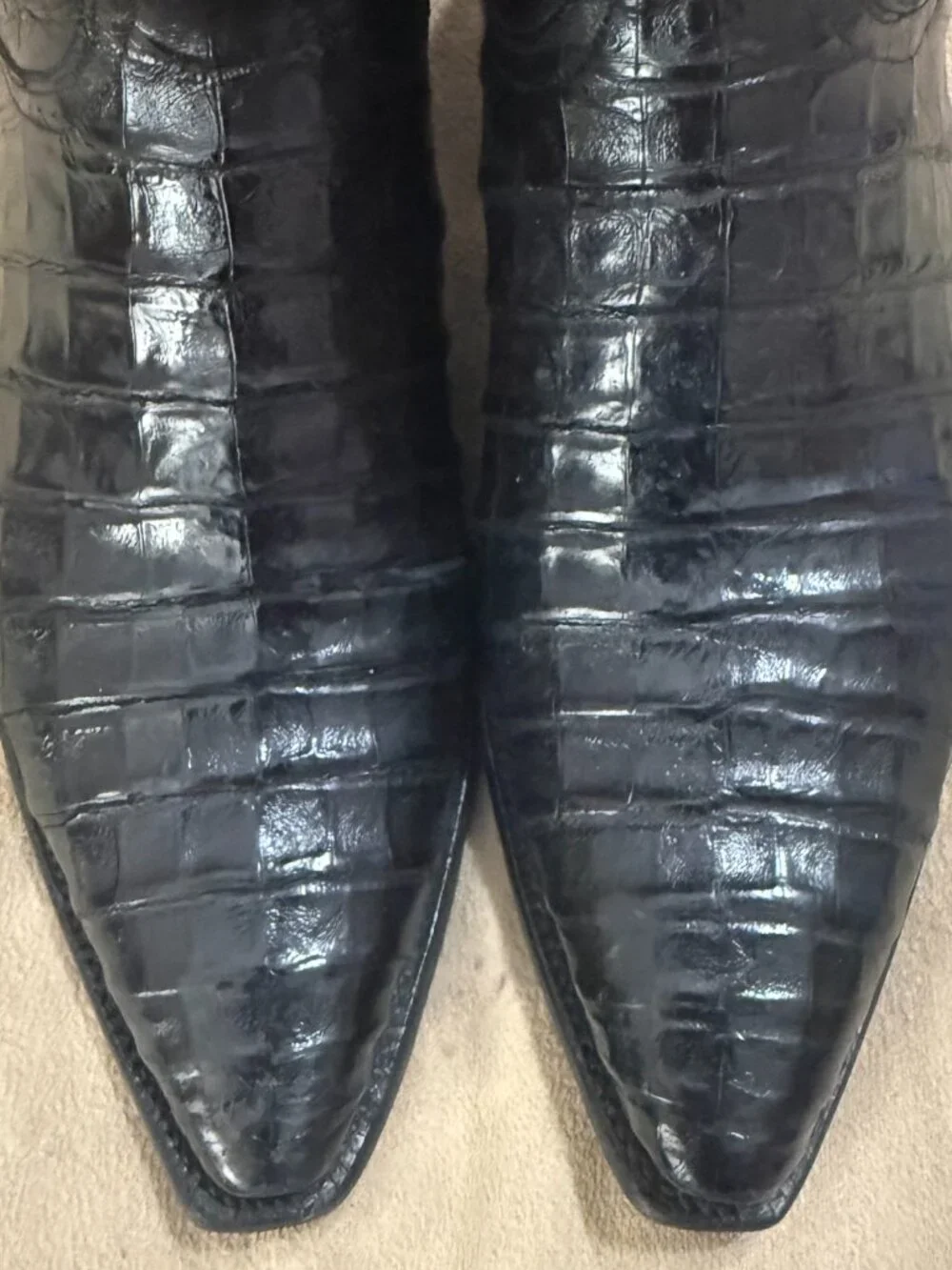 Lucchese mens hand